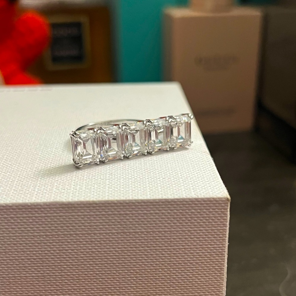 Swarovski Ring